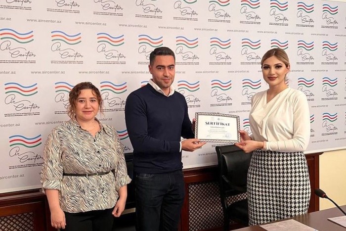 Jurnalistlər üçün “Azərbaycanın xarici siyasət gündəmi” mövzusunda təlim keçirilib - FOTOLAR