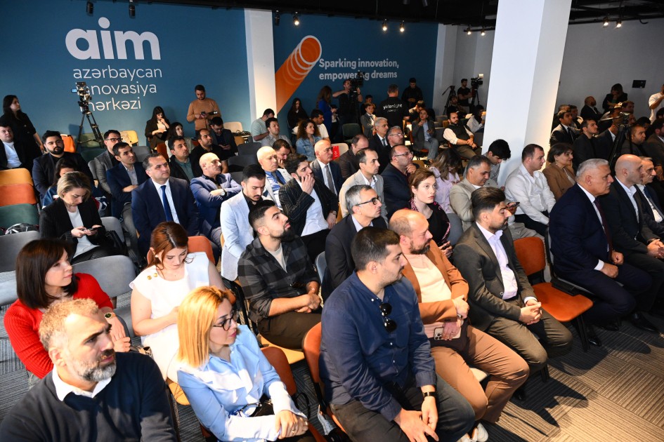 Media nümayəndələri üçün kibertəhlükəsizlik mövzusunda təlim keçirilir - FOTOLAR