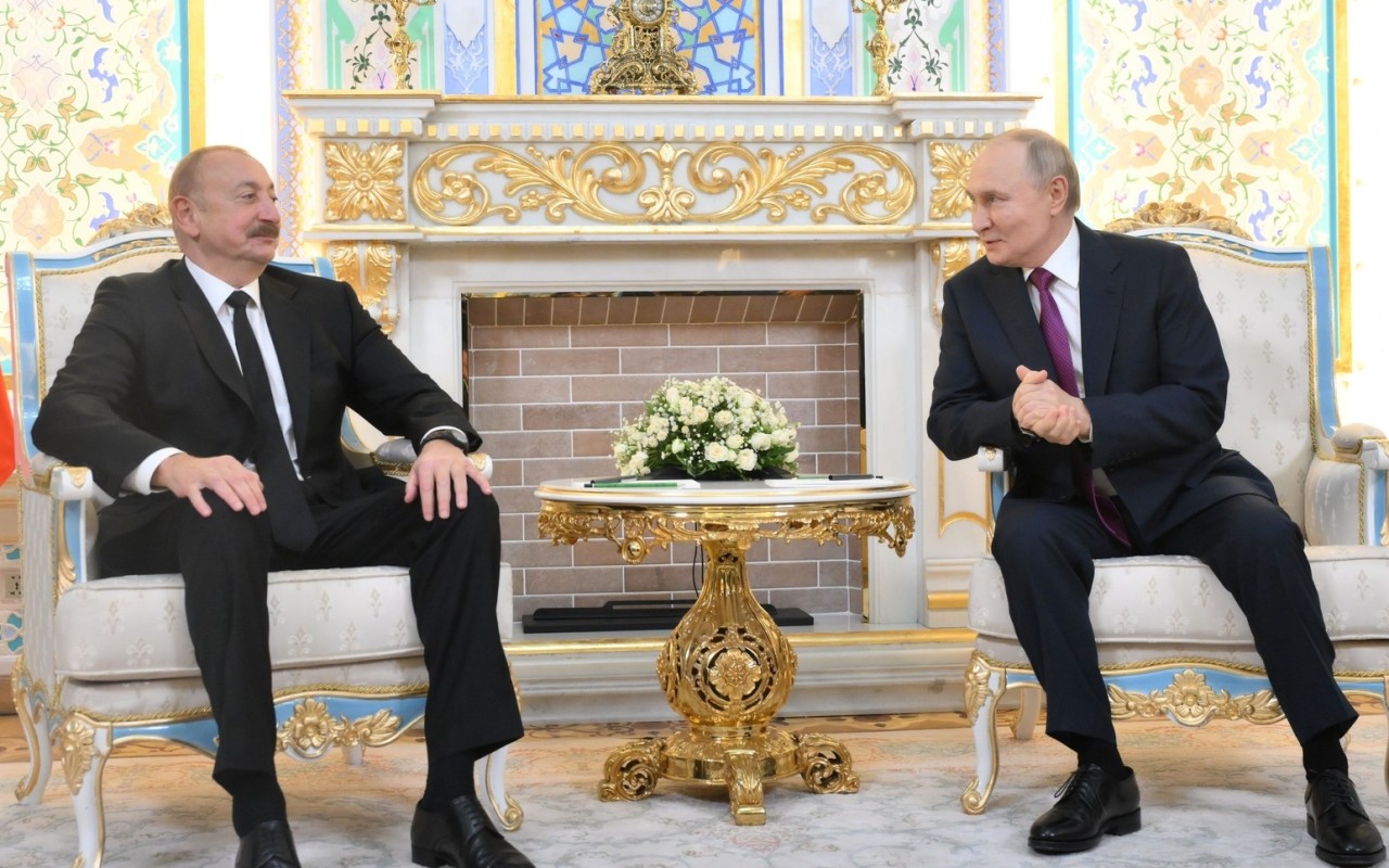 Putin İlham Əliyevi