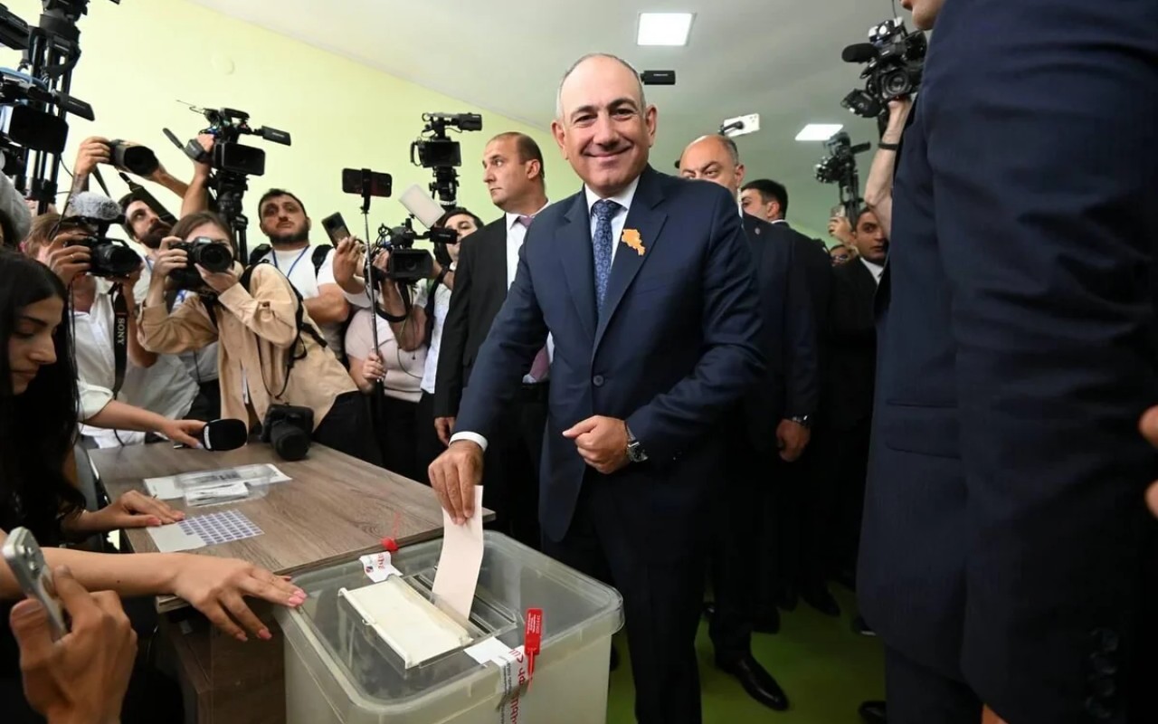 Paşinyan parlament seçkilərində səs