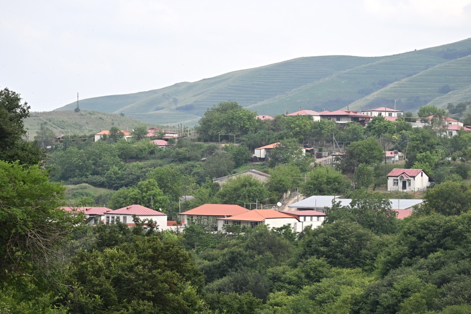 Dövlət başçısı Xocavəndin Quzeyxırman kəndində olub - FOTOLAR (YENİLƏNİB)