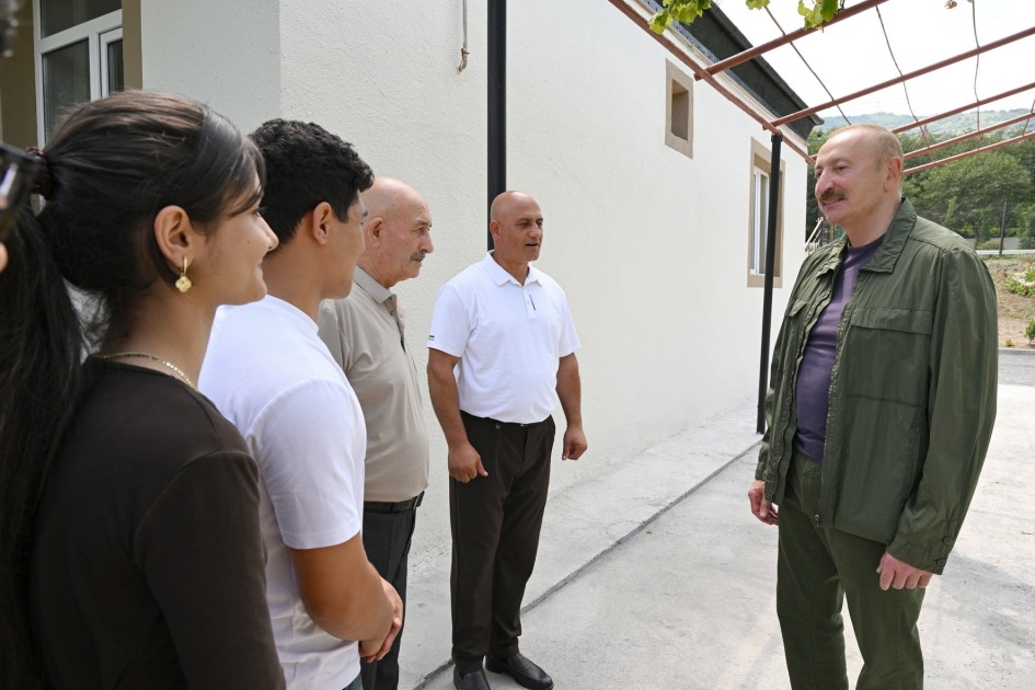Dövlət başçısı Xocavəndin Quzeyxırman kəndində olub - FOTOLAR (YENİLƏNİB)