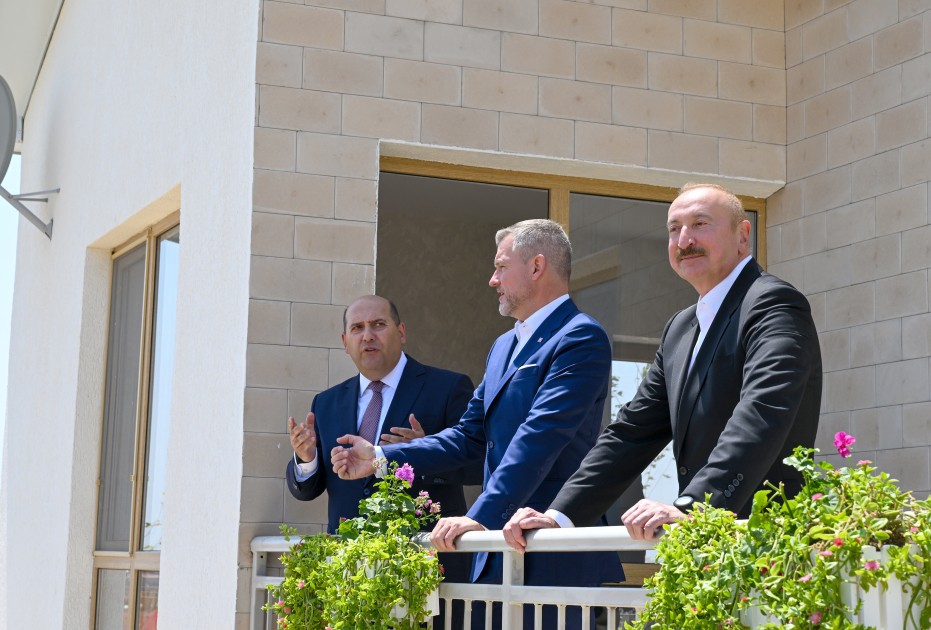 Prezidentlər Baş Qərvənd kəndində - FOTOLAR