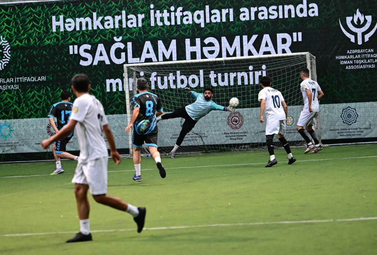 Həmkarlar İttifaqının təşkilatçılığı ilə keçirilən minifutbol turniri başa çatıb - FOTOLAR
