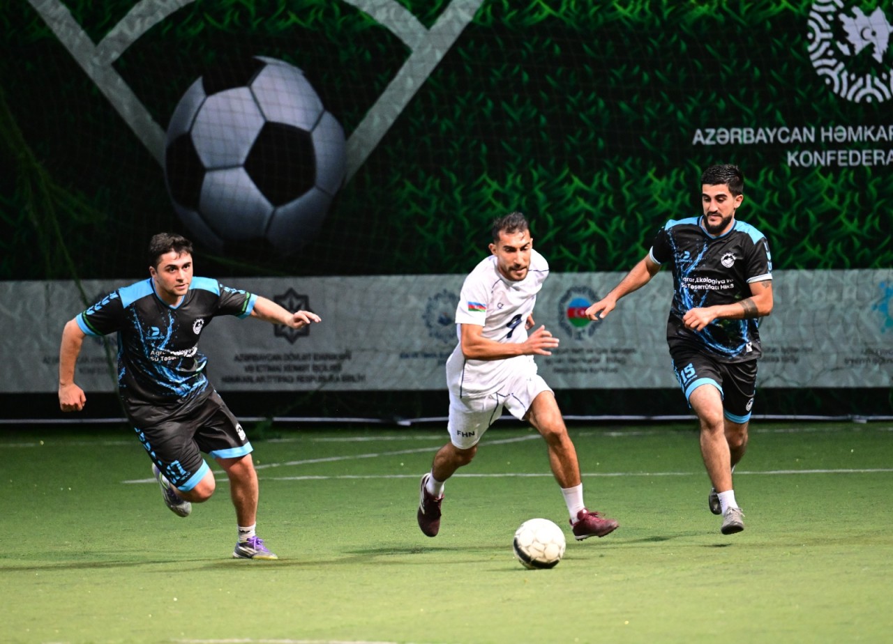 Həmkarlar İttifaqının təşkilatçılığı ilə keçirilən minifutbol turniri başa çatıb - FOTOLAR