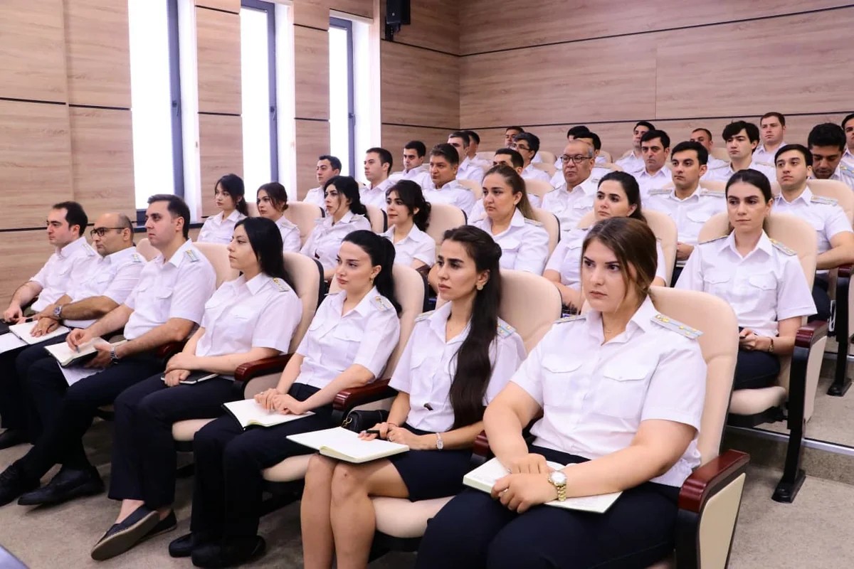 Bakı şəhər prokurorluğunda əməliyyat müşavirəsi keçirildi - FOTOLAR