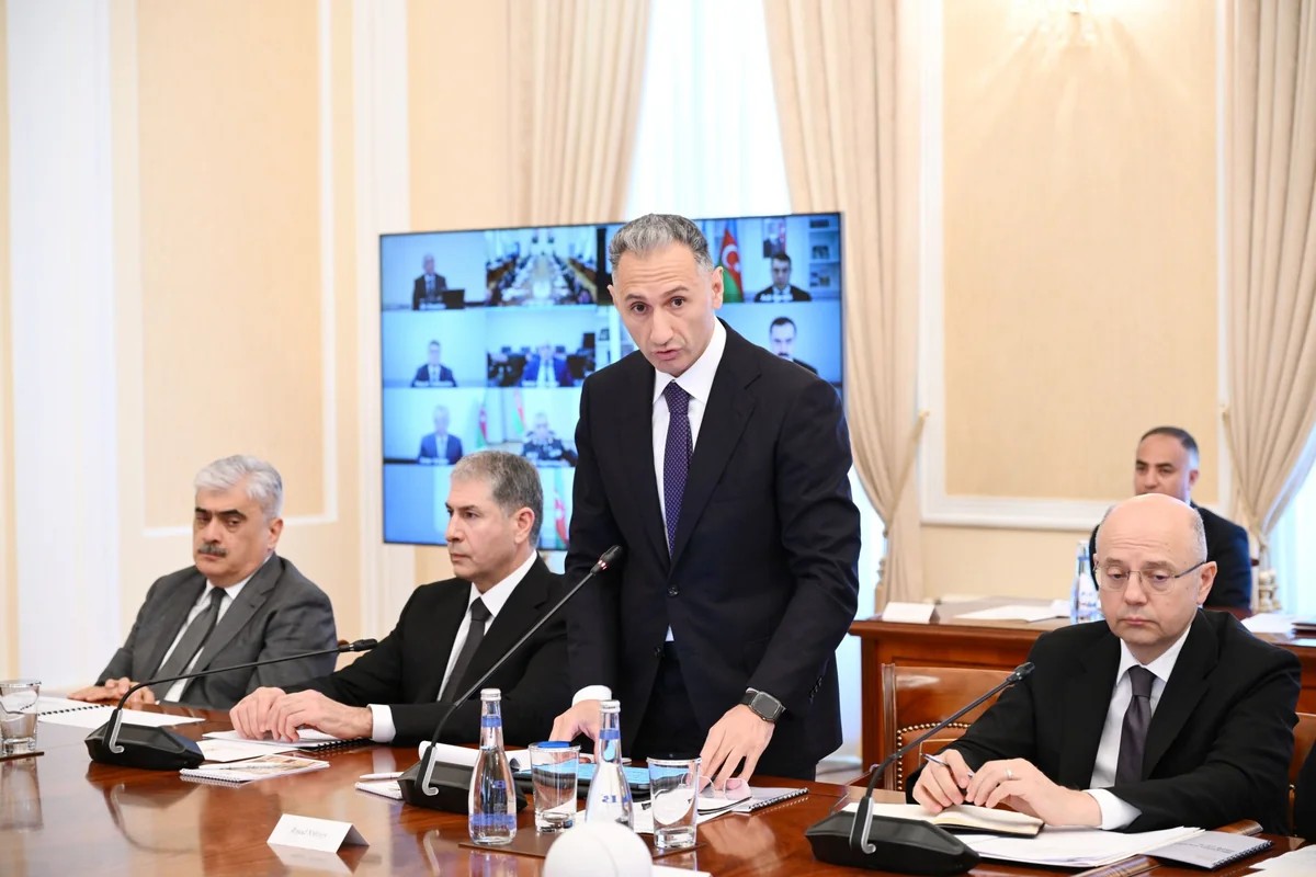 Əli Əsədov iclas keçirdi - FOTOLAR