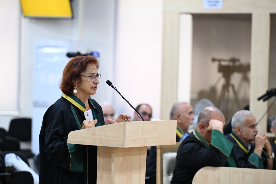 Arayikgilin məhkəməsində hakimlər kollegiyası müşavirəyə gedib (FOTOLAR)