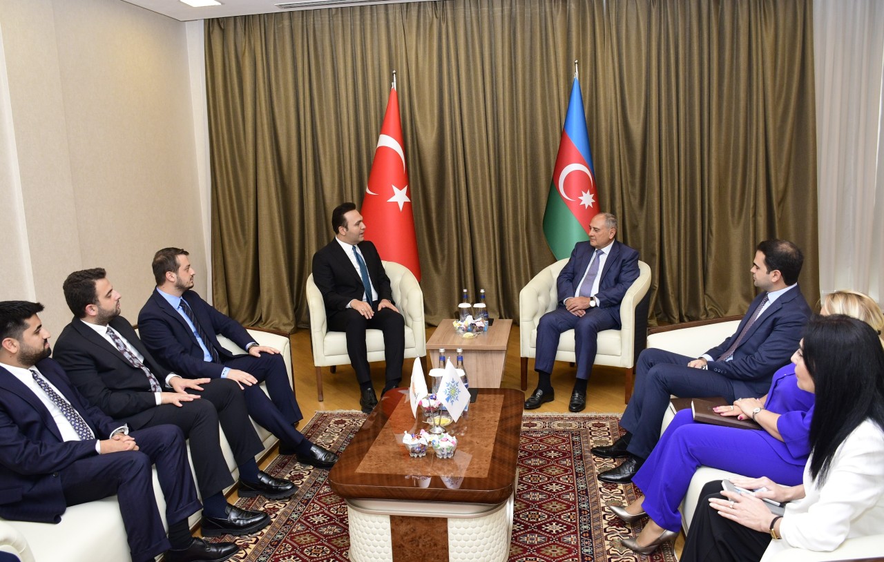 Tahir Budaqov AKP Gənclik Qollarının nümayəndə heyətini qəbul etdi - FOTOLAR