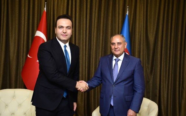 Tahir Budaqov AKP Gənclik Qollarının nümayəndə heyətini qəbul etdi - FOTOLAR