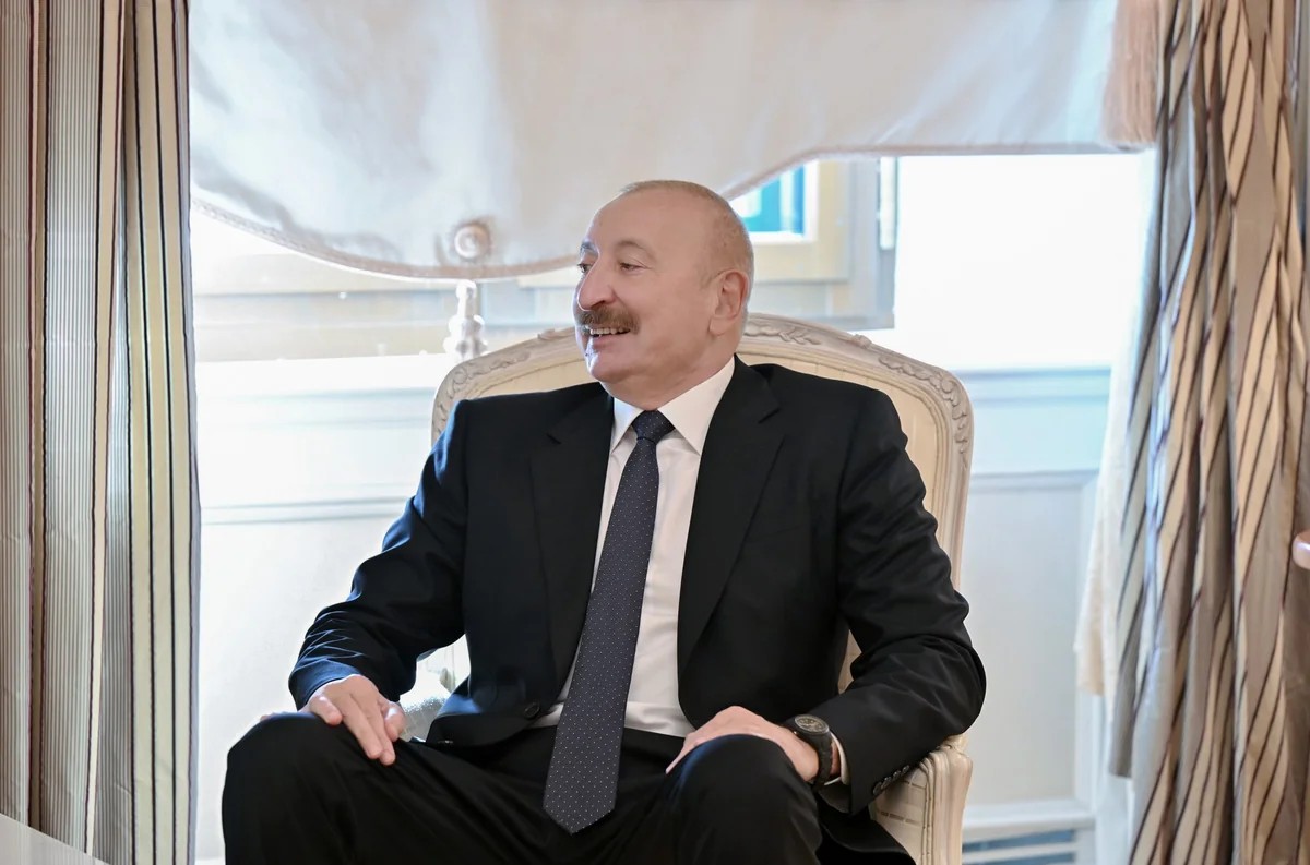 İlham Əliyevə "Zayed İnsan Qardaşlığı Mükafatı"nın sertifikatı təqdim olundu - FOTOLAR