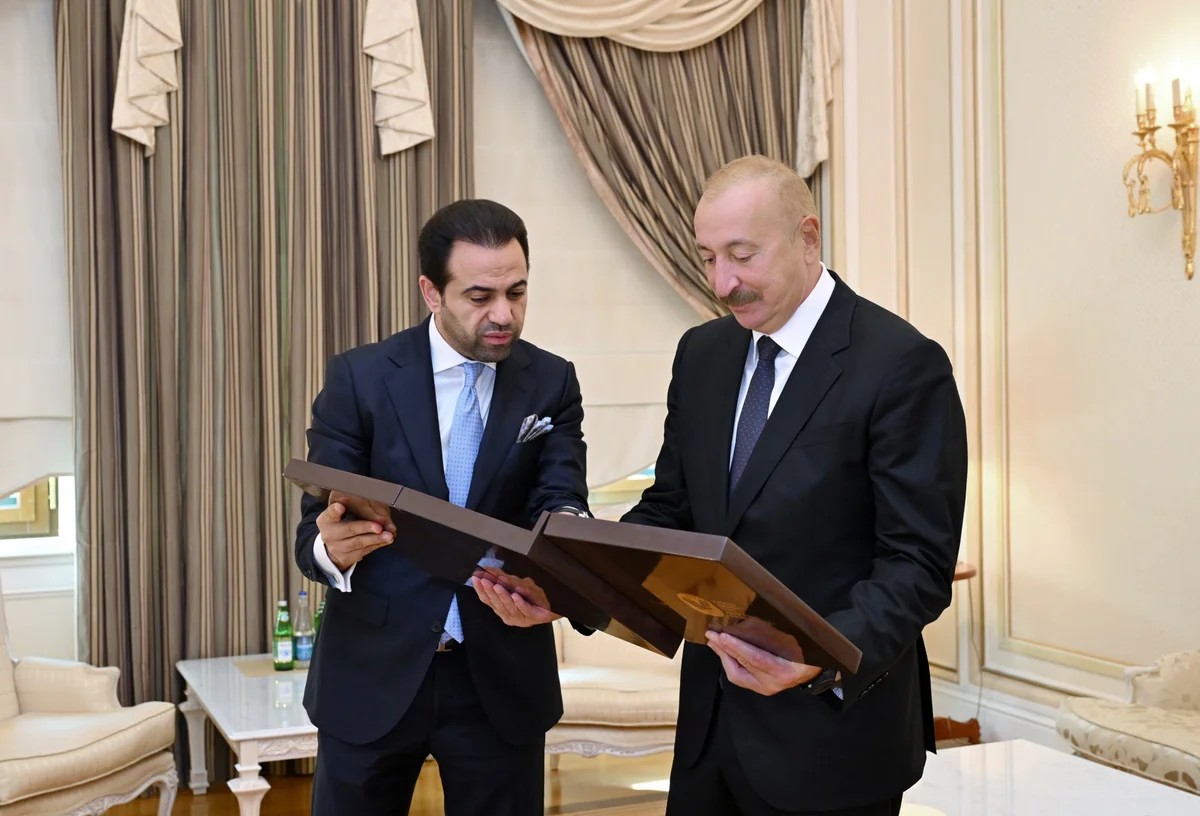 İlham Əliyevə "Zayed İnsan Qardaşlığı Mükafatı"nın sertifikatı təqdim olundu - FOTOLAR