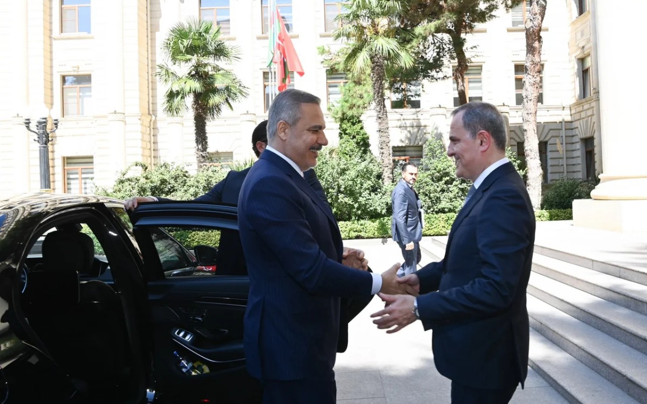 Ceyhun Bayramov Hakan Fidanı qarşıladı - FOTOLAR