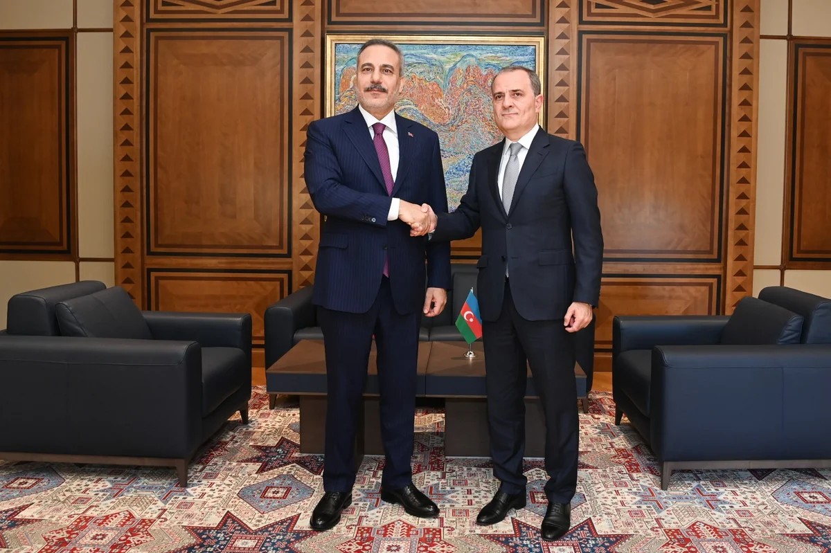 Ceyhun Bayramov Hakan Fidanı qarşıladı - FOTOLAR