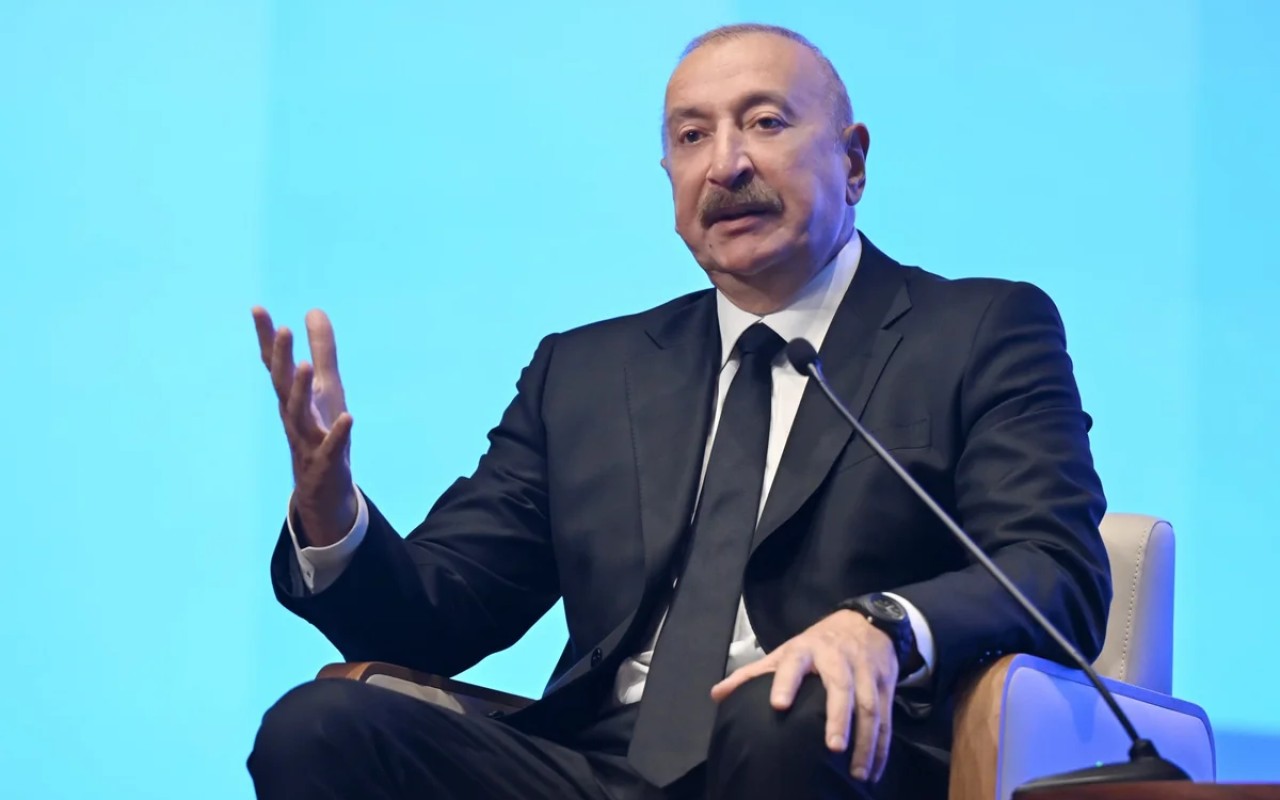 İlham Əliyev saxta xəbərlərlə bağlı investorlara çağırış etdi
