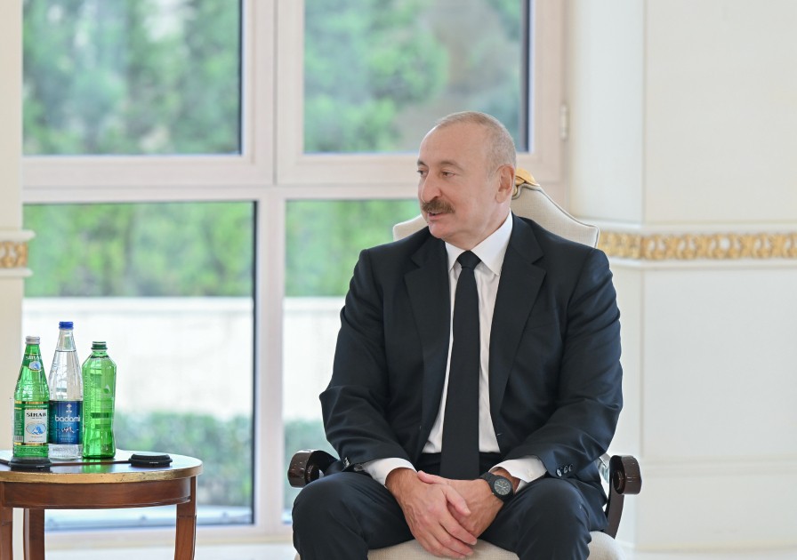 Prezident Malayziyanın yeni səfirini qəbul etdi - FOTOLAR