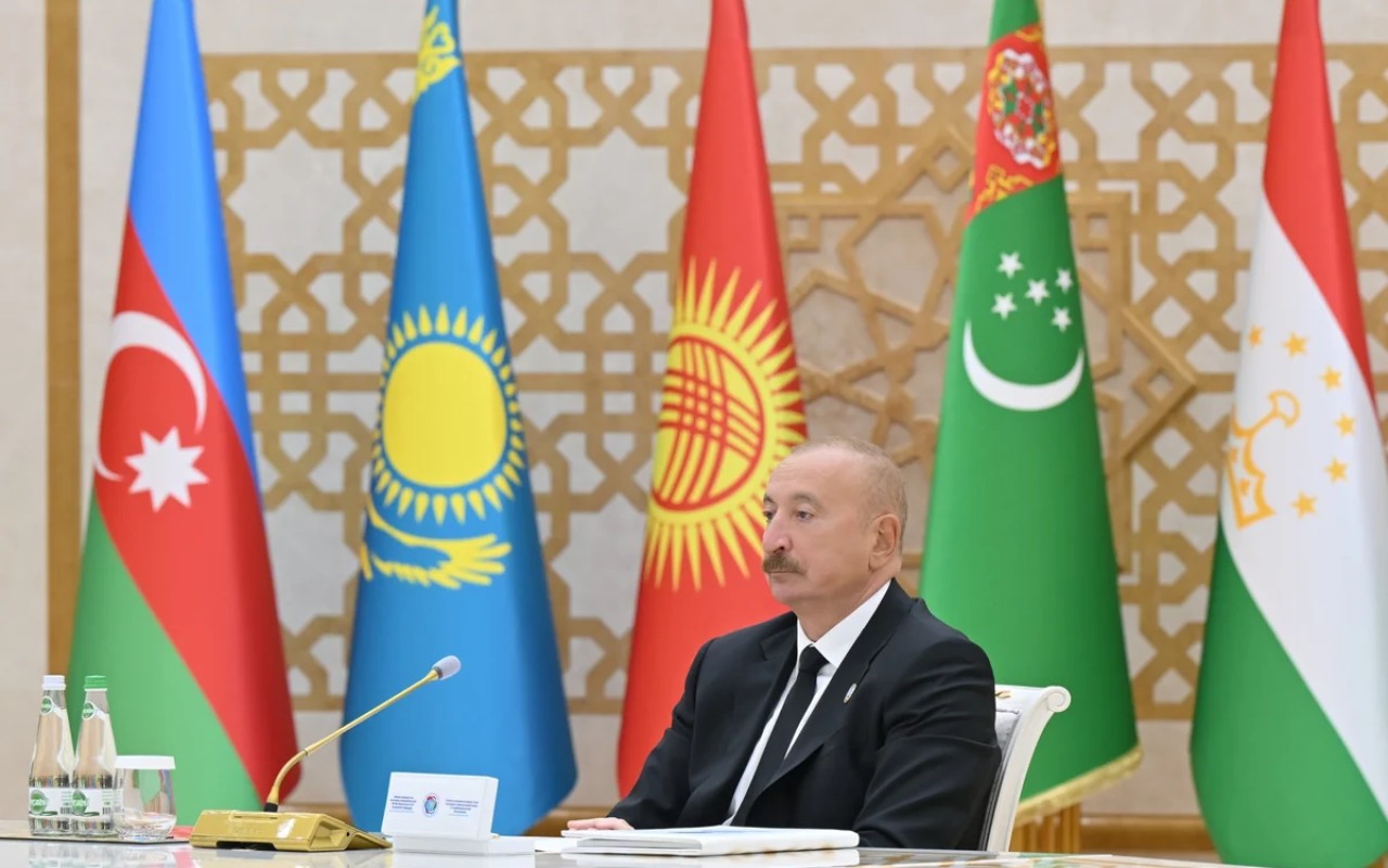 "Azərbaycan-Türkmənistan münasibətləri son illərdə dinamik inkişaf edir" - İlham Əliyev