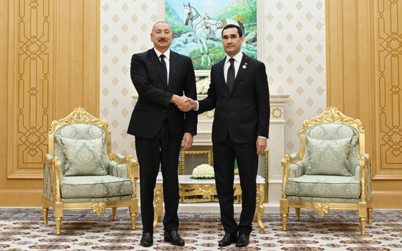 İlham Əliyev Türkmənistan Prezidenti ilə görüşdü - FOTO+VİDEO