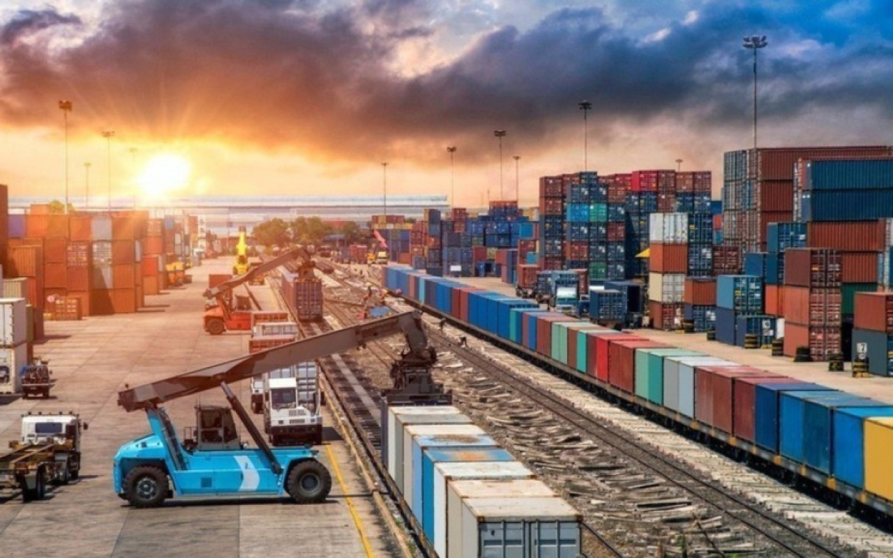 Qeyri-neft-qaz ixracında yeni mərhələ: Logistika xərclərinin kompensasiyası rəqabət imkanlarını necə dəyişəcək?