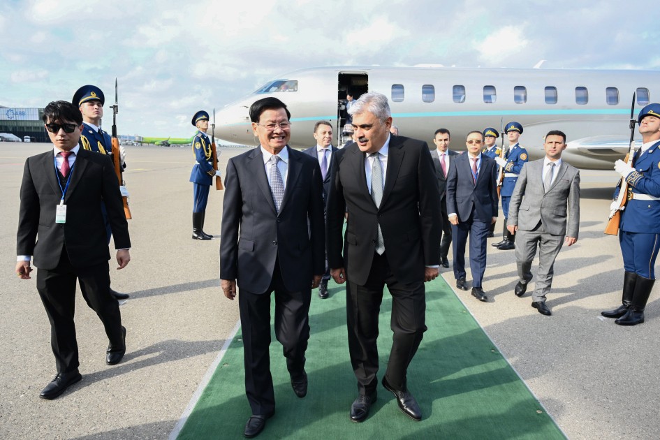 Laos Prezidenti Azərbaycana gəldi - FOTO