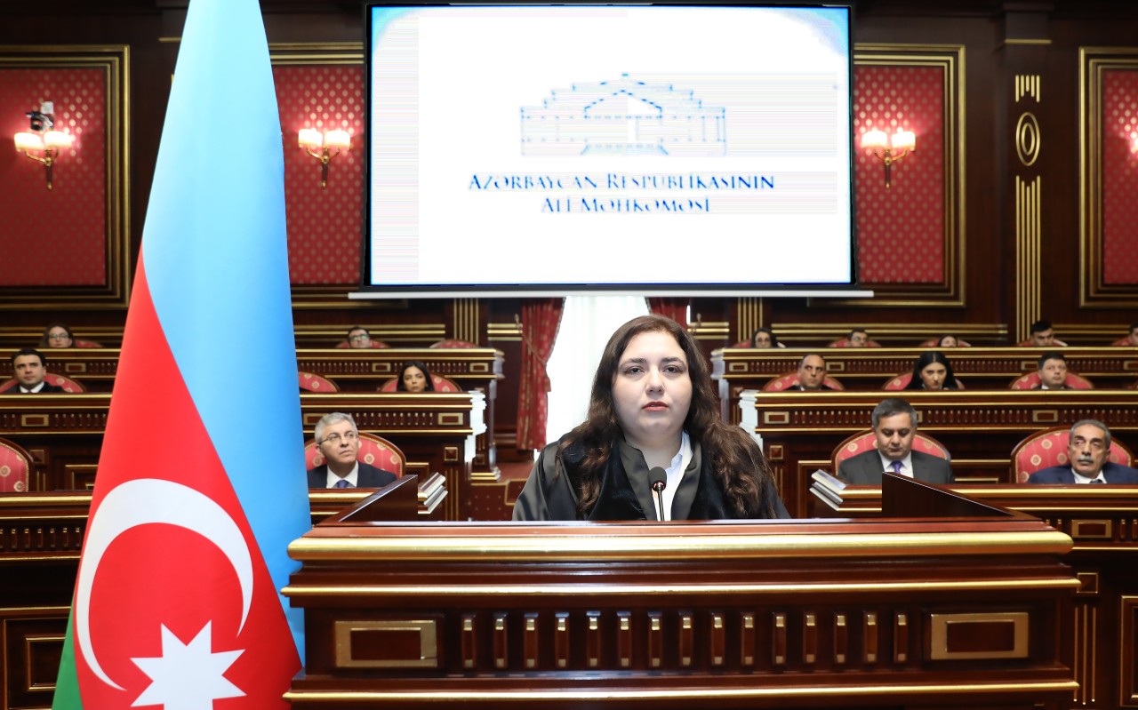 Yeni təyin olunmuş hakimlər Ali Məhkəmədə and içdilər - FOTOLAR