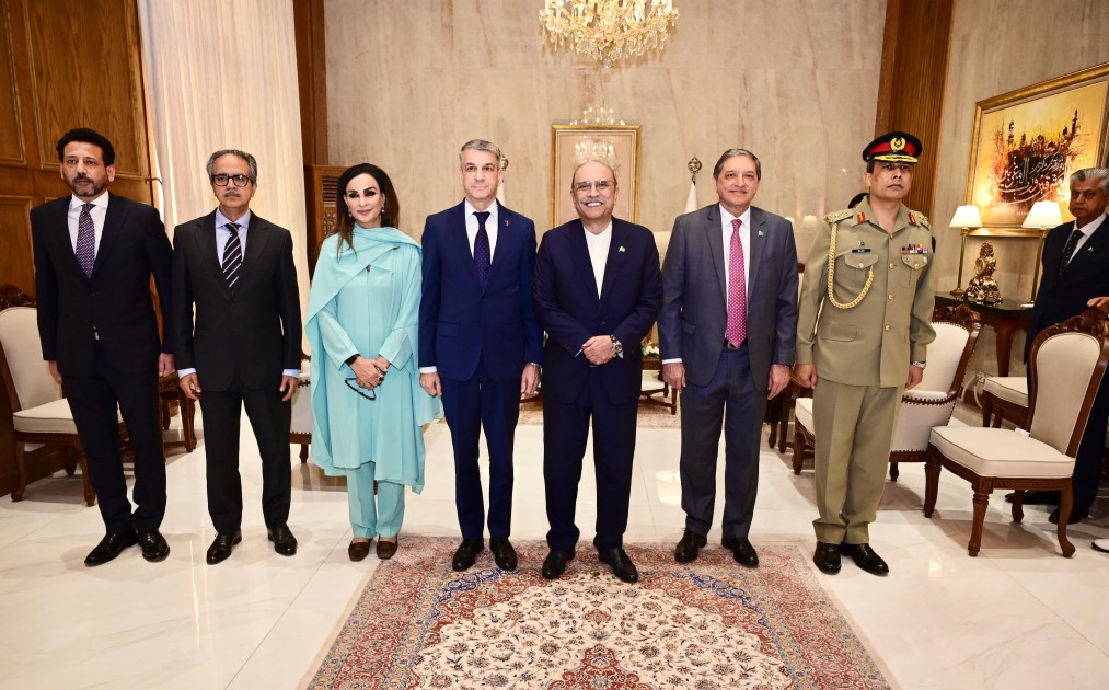 Azərbaycan səfiri etimadnaməsini Pakistan Prezidentinə təqdim etdi - FOTOLAR