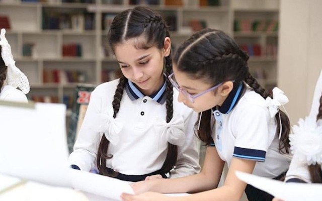 Məktəblərdə geyim qaydalarının icrasına dair monitorinqlərə başlanıldı