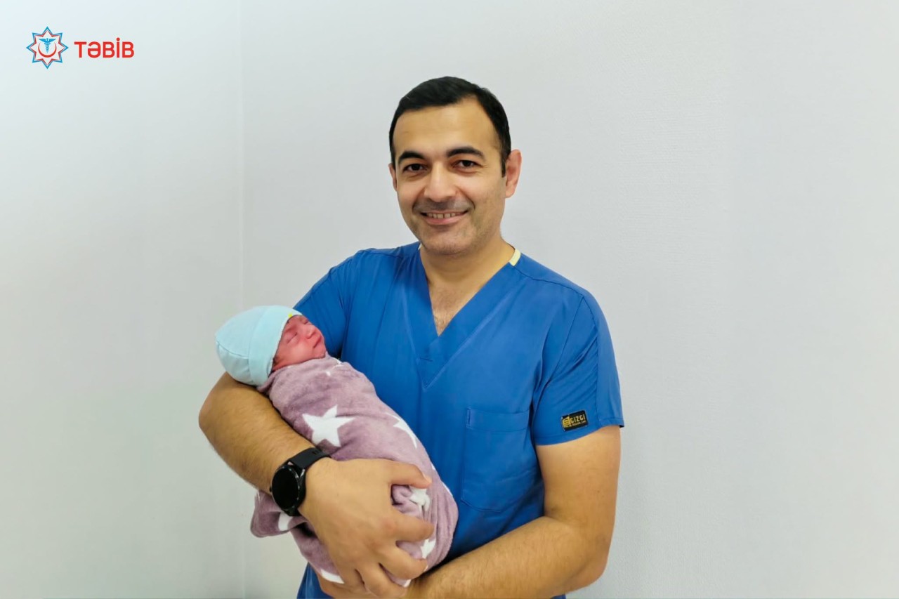 Yeni doğulmuş körpədə çətin əməliyyat aparıldı - 300 mində bir rast gəlinir