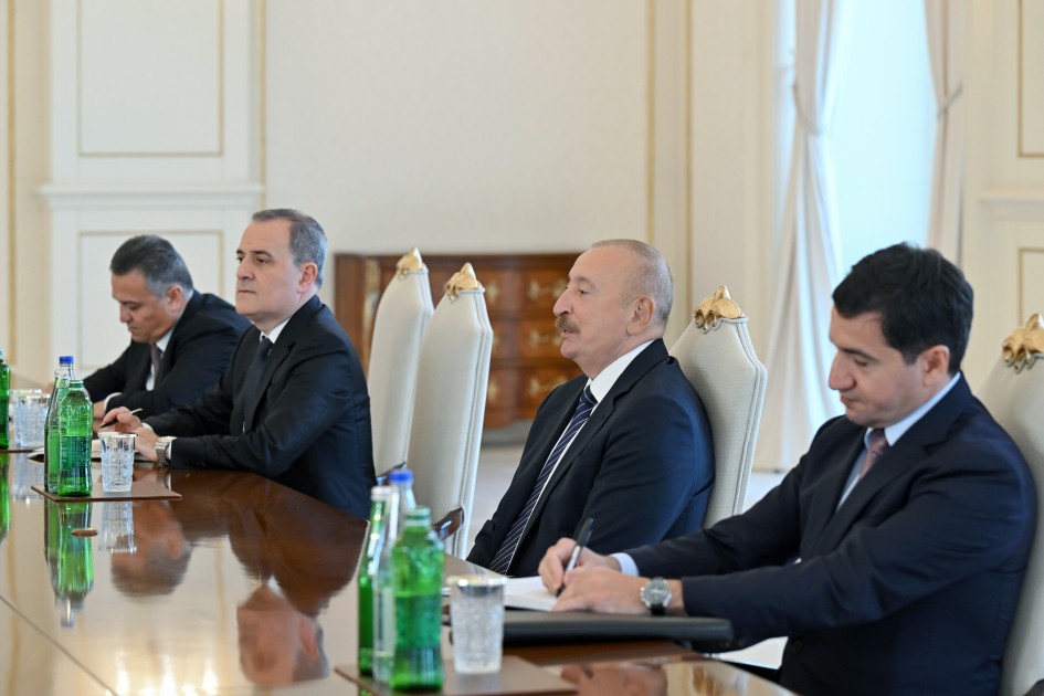 Prezident Bəhreynin xarici işlər nazirini qəbul etdi - FOTOLAR