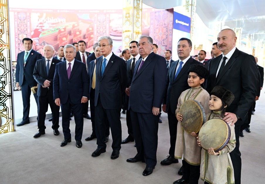 "Mən də səni çox sevirəm" - Prezident (VİDEO)