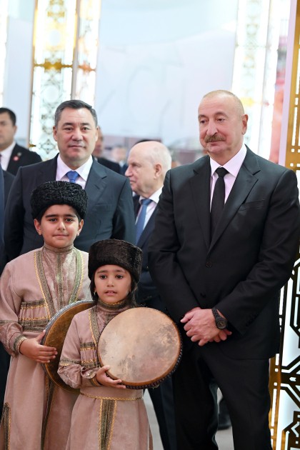 "Mən də səni çox sevirəm" - Prezident (VİDEO)