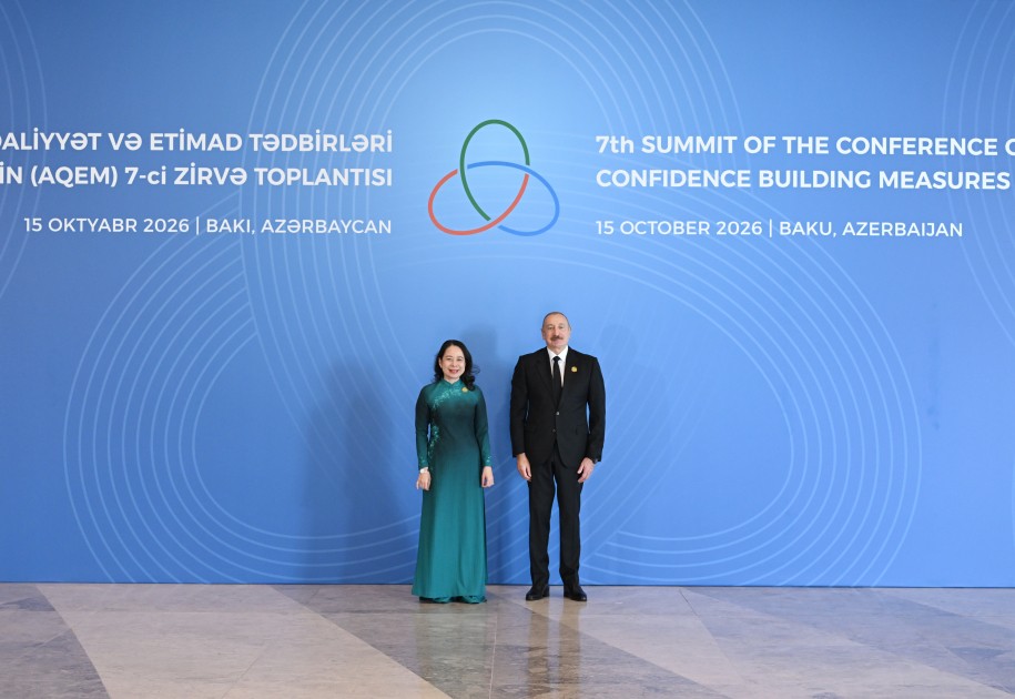 Prezident Bakıdakı Zirvə Toplantısında çıxış etdi - FOTOLAR (YENİLƏNİB)