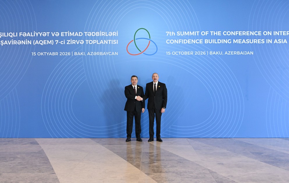Prezident Bakıdakı Zirvə Toplantısında çıxış etdi - FOTOLAR (YENİLƏNİB)