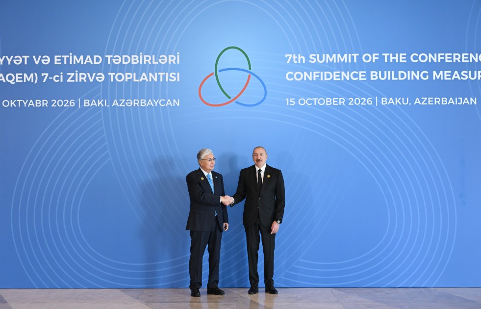 Prezident Bakıdakı Zirvə Toplantısında çıxış etdi - FOTOLAR (YENİLƏNİB)