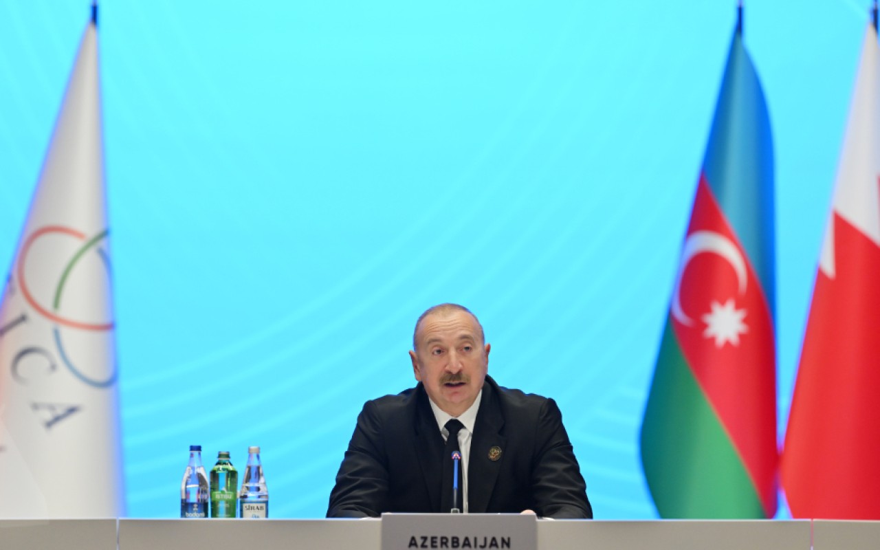 Prezident Bakıdakı Zirvə Toplantısında çıxış etdi - FOTOLAR (YENİLƏNİB)