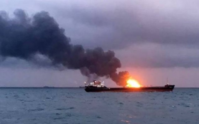 Qara dənizdə tanker yandı - Heyət üzvləri itkin düşdü
