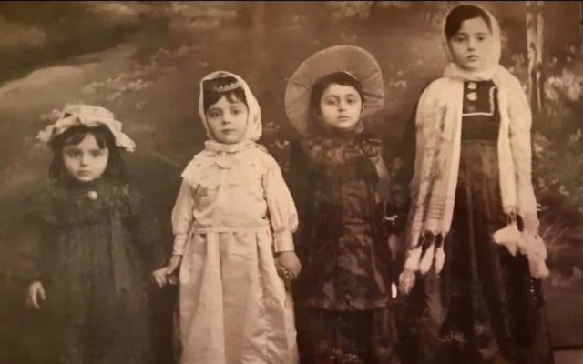 Azərbaycanda qızlar bir əsr əvvəl hicabsız - Xalq artisti nənəsinin fotosunu paylaşdı