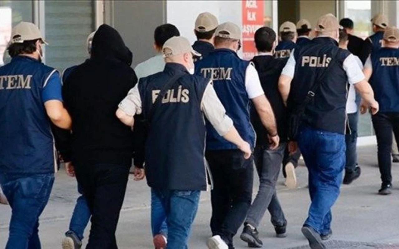 İstanbulda 19 FETÖ üzvü saxlanıldı