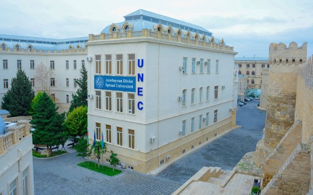 UNEC QS reytinqində beynəlxalq ticarət üzrə Azərbaycanda 1-cidir!