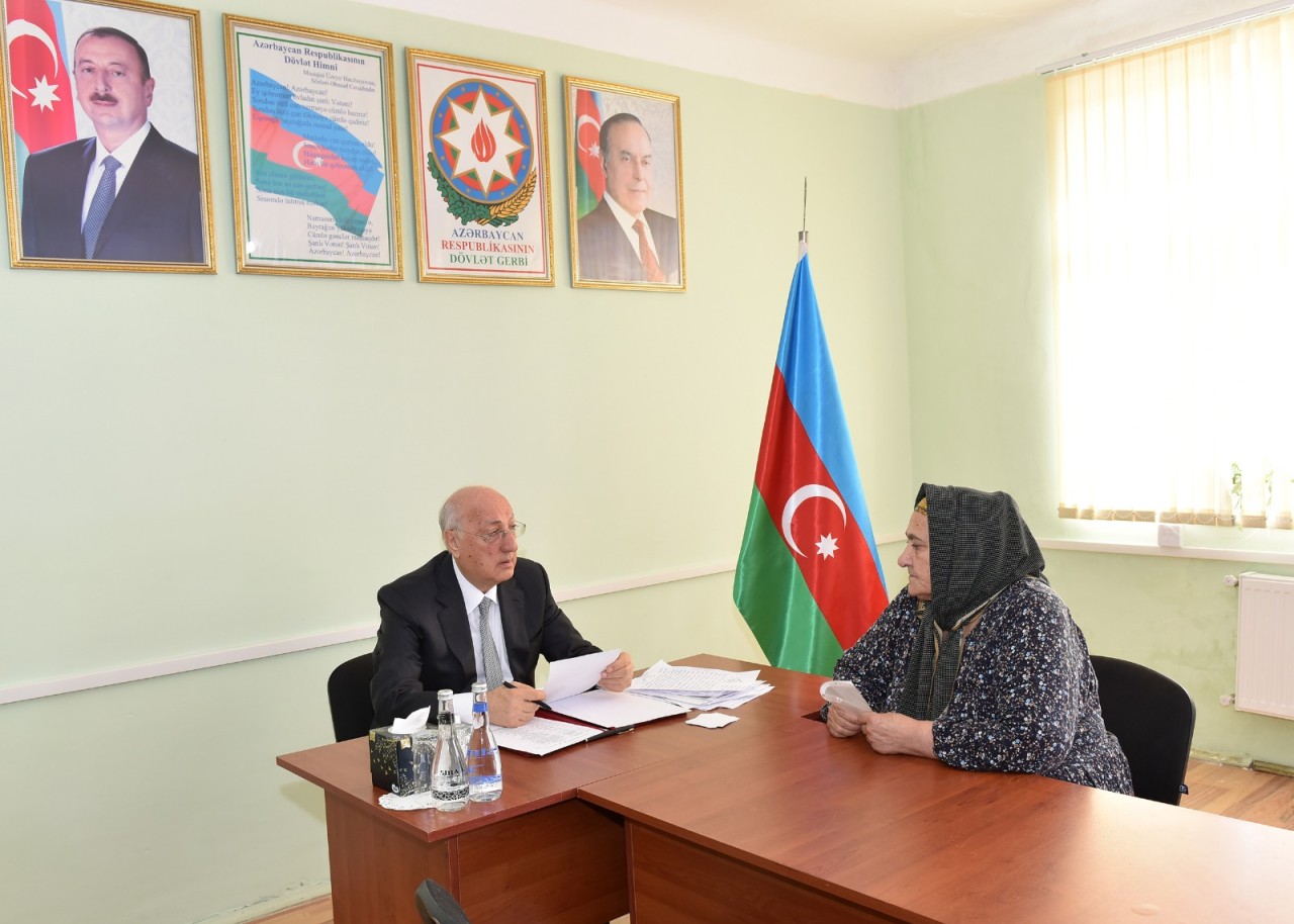 Zakir Fərəcov növbəti vətəndaş qəbulunu keçirdi - FOTOLAR
