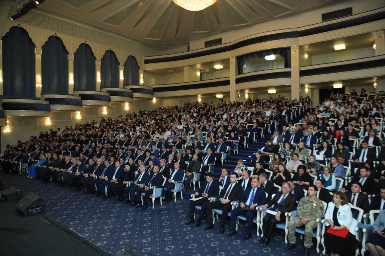 Gəncədə müşavirə keçirildi - FOTOLAR