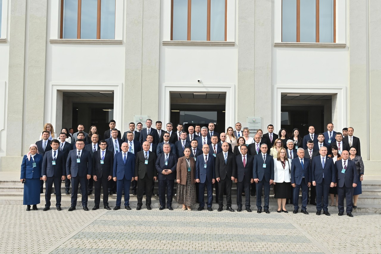 BMU ilə Özbəkistanın iki ali təhsil müəssisəsi arasında memorandumlar imzalandı - FOTOLAR