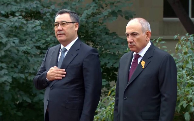 Paşinyan Japarovla Azərbaycanla sülhü müzakirə etdi