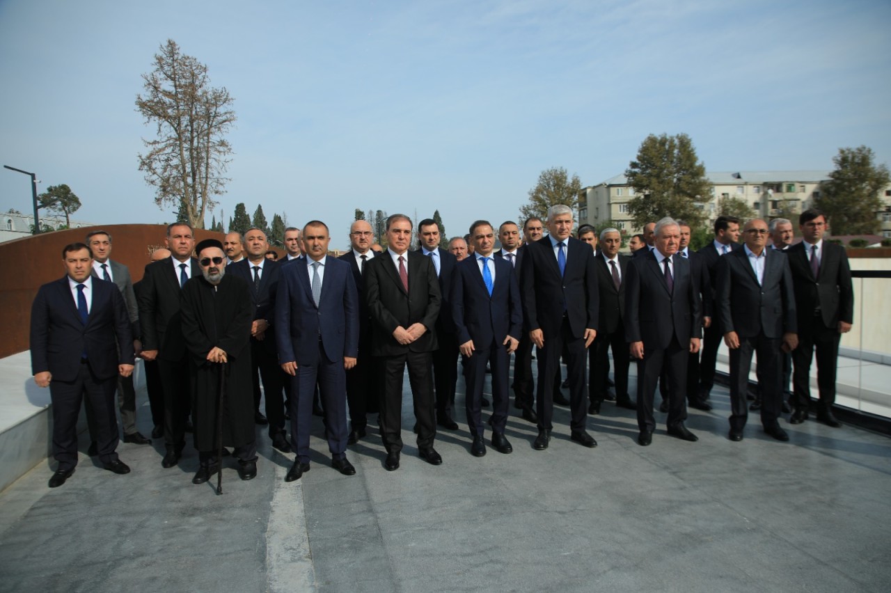 Gəncədə mülki şəhidlərin xatirəsi yad edilib - FOTOLAR