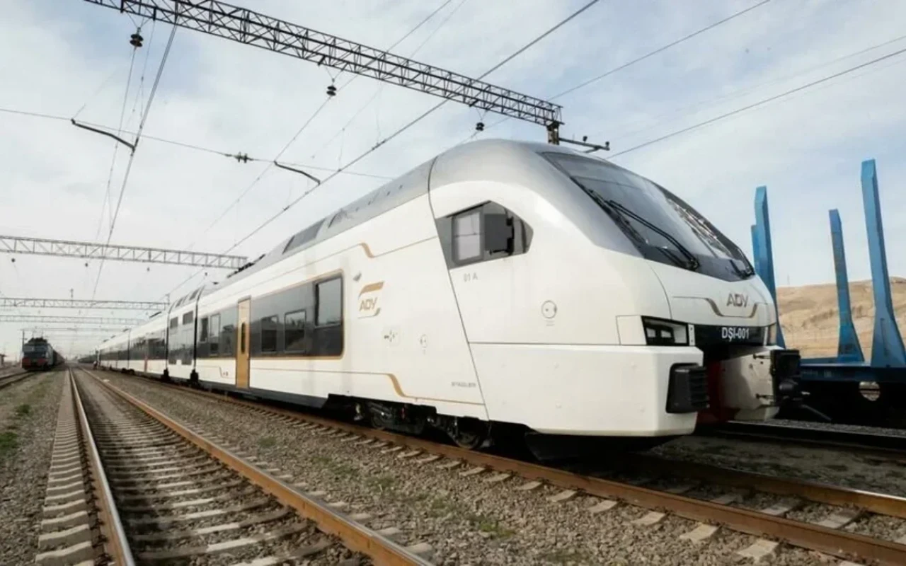 Kürdəmirdə qatar 50 yaşlı kişini vuraraq öldürdü