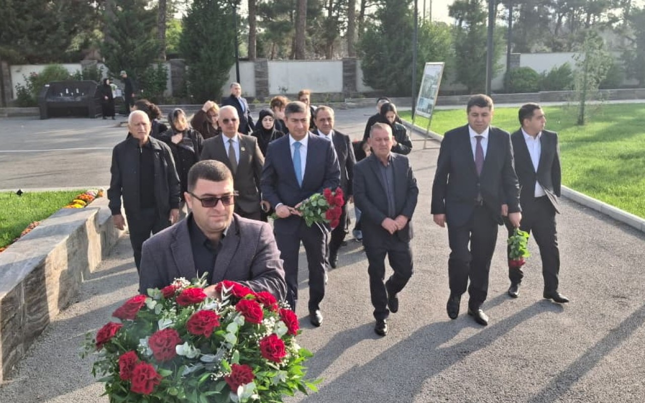 Yasamal rayonunda şəhidlərin xatirəsi anılıb - FOTOLAR