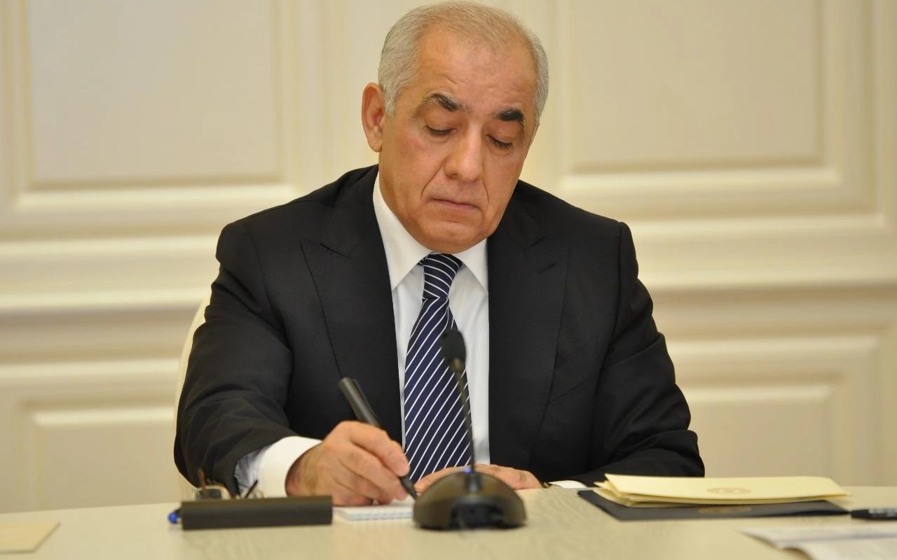 Əli Əsədovdan Nazirlər Kabinetinin və Prezidentin İşlər İdarəsinin nəqliyyat vasitələrinə dair qərar