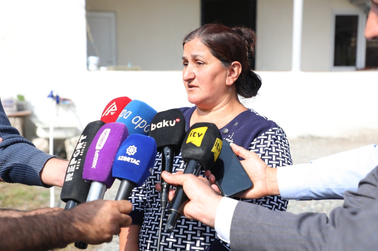 Ağdərədə yaşayış məntəqələri telekommunikasiya xidmətləri ilə təmin edilib - FOTOLAR