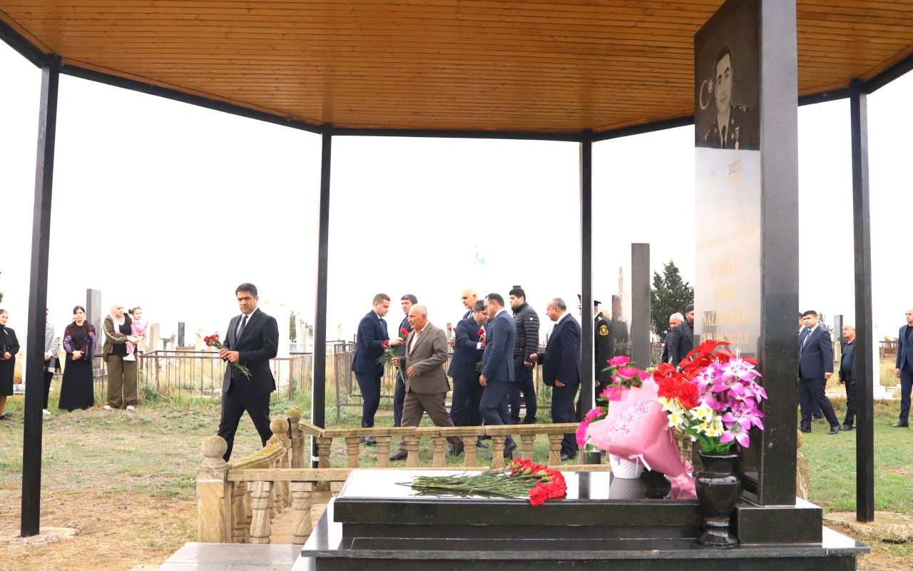 Seymur Orucov şəhidin anım mərasimində iştirak edib - FOTOLAR