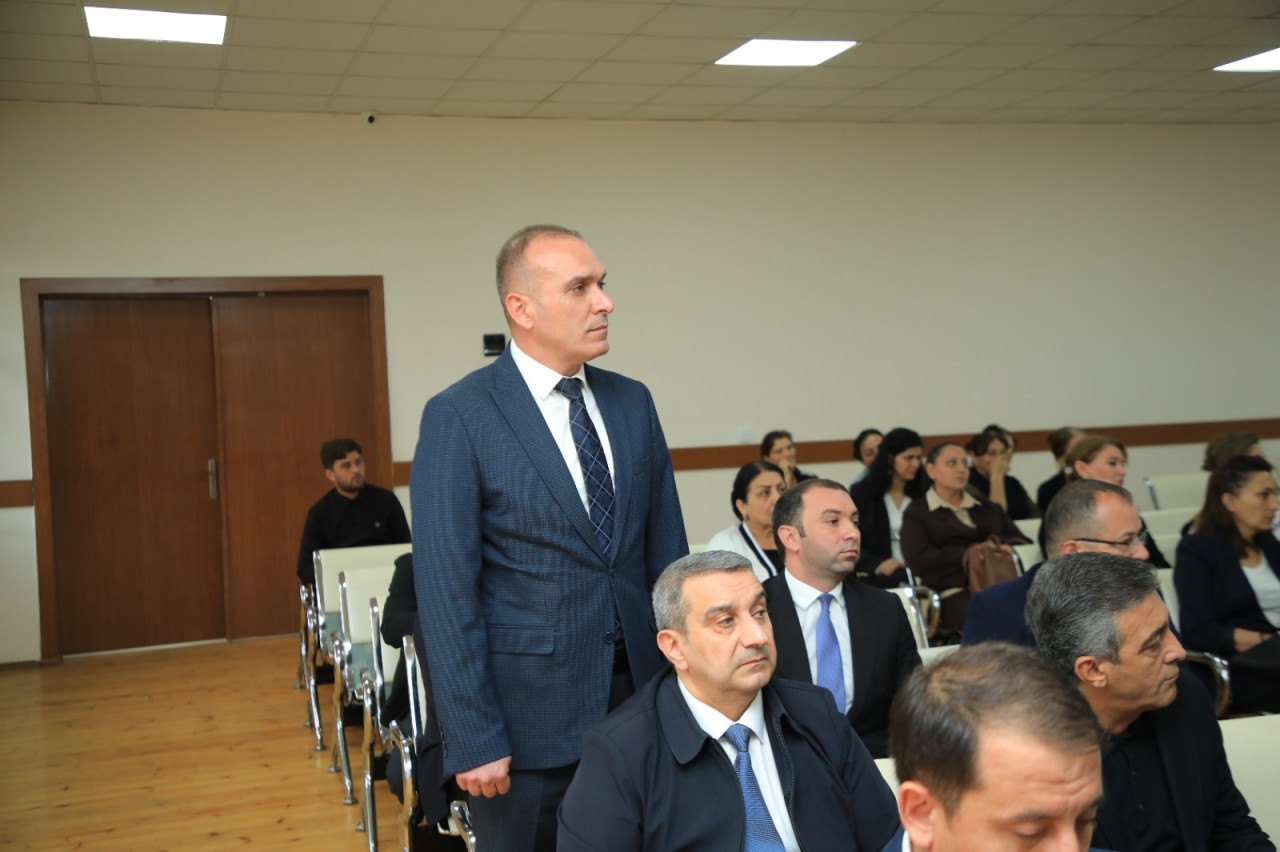 Niyazi Bayramov sakinlərin müraciətlərinin həlli ilə bağlı tapşırıqlar verdi - FOTOLAR